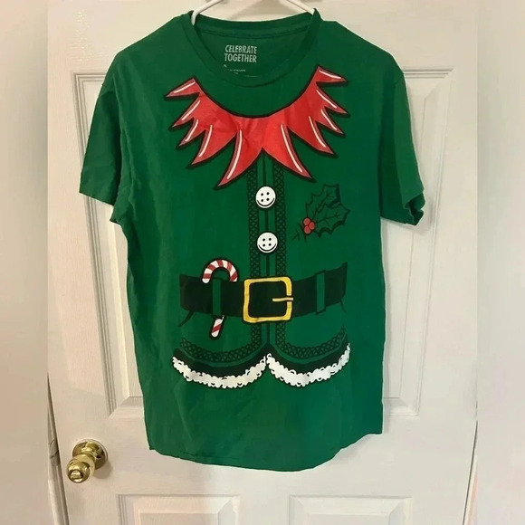 Man’s‎ Christmas elf tshirt - Picture 1 of 3